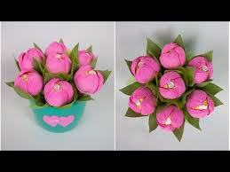 поделки на 8 марта из гофрированной бумаги и конфет Mini Buket Na 8 Marta S Krokusami Iz Konfet Podelki I Podarki Svoimi Rukami Youtube V 2020 G Podarki Svoimi Rukami Podelki Svoimi Rukami Remesla