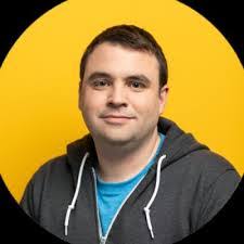 Katie Fetting's Instagram, Twitter & Facebook