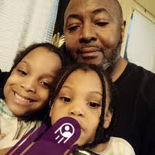 Ayooo, someone get Omar Gooding 🤣🤣 Catch the exclusive premiere of  #TalkWithFlee & Cam'ron do his big one! Premiering NOW