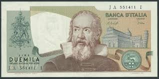 Inoltre la banca d'italia è l'autorità garante della concorrenza nel settore del credito disponendo di strumenti specifici per evitare e sanzionare concentrazioni che costituiscano posizioni dominanti nei mercati nazionale e locali e interviene anche nei casi di collusione fra intermediari. Italien 2000 Lire 1973 Banca D Italia Pi 103b Galileo Galilei Au Ma Shops