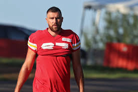 Chiefs fine Travis Kelce for unsportsmanlike conduct during home opener