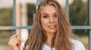 Lola weippert ist let's dance talent und temptation island moderatorin. It Is A Great Honor For Tvnow Presenter Lola Weippert De24 News English