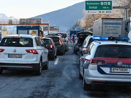 Klicken sie auf die roten punkte, um die zahl der infektionen zu erfahren. Covid 19 Germany Partly Closes Borders With Czech Republic Austria Despite Eu Rebuke