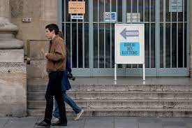 Alors même si la location d'un bureau à paris peut. File French Election Bureau Des Elections A Polling Station In The 5th Arrondissement Paris Jpg Wikimedia Commons
