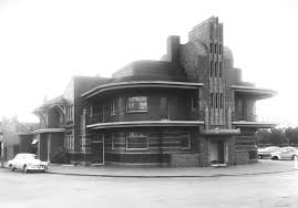 The Old Clifton Hill Pub In Melbourne Australia Has Been Restored And Is Now A Mcdonald S Outlet Clifton Hill Places In Melbourne Art Deco Architecture