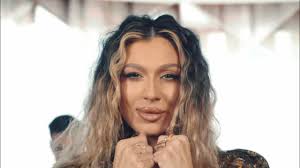 Georgiana Miriuta & Marian Ivan-Tinerete sa nu pleci (Videoclip Oficial)By  MIDAS MNL