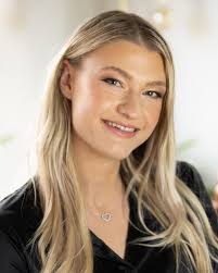 Makeup by Lara Scott