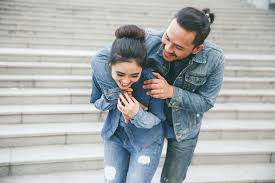 A Casual Contemporary Pre Wedding Shoot In Singapore 007 Pre Wedding Poses Pre Wedding Wedding Shoot