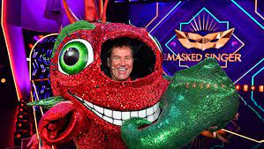 The Masked Singer Raus In Folge 1 Jens Riewa Ist Die Chili