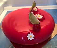 Bonjour maxime j'ai réalisé un gâteau en forme de bûche composé d'un biscuit cuillère, un bavarois vanille, et d'un insert framboise. Entremets Fruits Rouges Citron Fait Maison Par David G L Entremet Ella Fait Maison Selon La Recette D Recette Citron Gateaux Et Desserts Decoration Patisserie