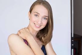 Alice Lunde's Instagram, Twitter & Facebook