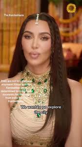 Khloe and Kim Kardashian's Indian Souvenir Adventure