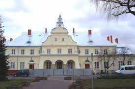 Dworzec pkp poznań główny jest czynny całodobowo, odjeżdżają z niego pociągi regionalne pkp intercity obsługuje m.in. Najpiekniejsze Dworce Kolejowe W Polsce Podroze