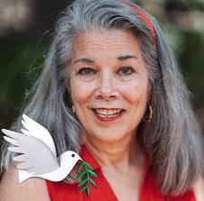 Leann Murray's Instagram, Twitter & Facebook