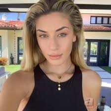 İstanbul aydın üniversitesi moda tasarım programı bölümünü okumuştur. Seyma Subasi Yasina Bakmadan Acun Ilicali Nin Yeni Sevgilisini Hedef Aldi