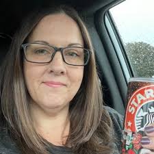 Kerri Unger's Instagram, Twitter & Facebook