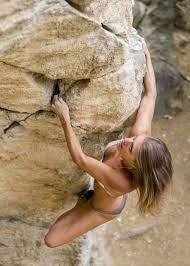 海外の登山美女！ロッククライミングとボルダリングの魅力