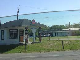 Retro Gulf Station In Xenia Ohio Xenia Ohio Ohio Xenia