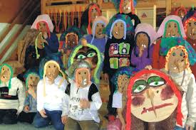 Basteln fördert nicht nur die kreativität und macht spaß, sondern hilft den kindern auch bei der motorischen entwicklung. Fasching Im Kindergarten Kinderspiele Welt De