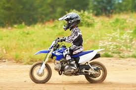 The ordering process and customer service is very efficient and i would highly recommend thumpstar dirt bikes & atv's to newbies and advanced. We Re Going To Give You The Rundown Of The Best Dirt Bikes For 10 Years 12 Years Or Even Small Children Cool Dirt Bikes Dirt Bikes For Kids Electric Dirt Bike