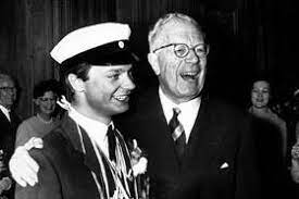 Facebook is showing information to help you better understand the purpose of a page. Kung Carl Den Sextonde Gustaf Sveriges Kungahus