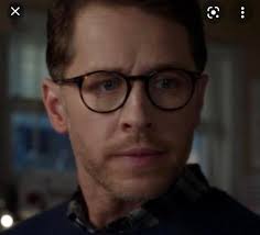 I finally realized who Ben Stone reminds me of : r/ManifestNBC