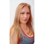 Doris Motta's Instagram, Twitter & Facebook