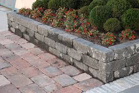 voor het maken van verhoogde tuin borders maakt u gebruik van stapelblokken of stapelelementen tuin border tuin tuin ideeen