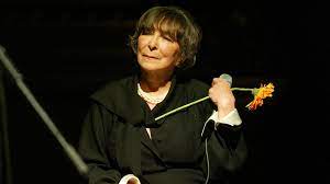 Další zdrcující zpráva, po dlouhém boji v nemocnici zemřela hana hegerová. Zvpxtjdupaiaem