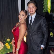 SF - Wilmer Flores appreciation post! The ultimate professional who stays  ready no matter the situation! 🟠⚫️ | Facebook