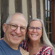 Shari Haley's Instagram, Twitter & Facebook