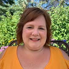 Shari George's Instagram, Twitter & Facebook