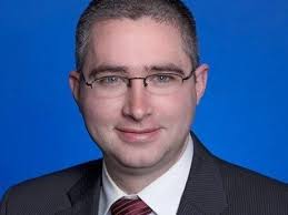 Council hires Vizard to serve in troubled clerks department