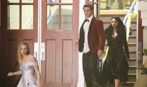 Riverdale 5x1, riverdale promo, riverdale cast, riverdale preview, riverdale synopsis, riverdale spoilers, riverdale release date 1 riverdale season 5 riverdale episode 1 riverdale premiere riverdale new season riverdale full episodes riverdale watch. Riverdale Season 5 Will Jughead Dump Betty At Prom Amid Archie Kiss Tv Radio Showbiz Tv Express Co Uk