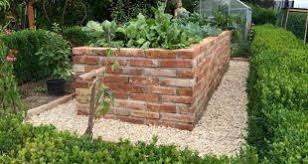 Hochbeet Selbst Gemauert Garden Ideas In 2020 Brick Raised Garden Beds Garden Beds Patio Landscaping