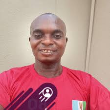 Iorpev, Tor Tiv is simply Tor Tiv, next time, when introducing him forget  that he was a professor who made professors !!! The sultan was in the  military...you dey hear that one ?