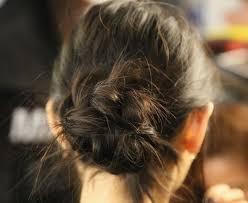 I capelli fini sono fragili e sottili, poco corposi e senza spessore, per cui restano piatti e attaccati alla testa. Le Migliori Acconciature Quando I Capelli Sono Fini E Pochi Benessereblog