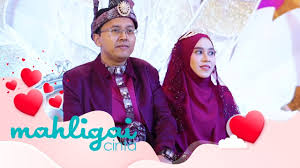 Beliau sentiasa sibuk dengan pelbagai urusan perniagaan selain turut aktif dalam dunia politik. Mahligai Cinta 2019 Wed Feb 20 Ustaz Wan Muhammad Saifullah X Aqila Ali Redza Youtube