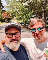 Look who I ran into when I dropped by Chuck's house today!