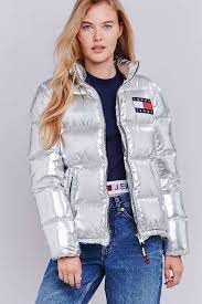 Profitez des soldes et des dernières collections sur les doudounes tommy hilfiger sur galerieslafayette. Uo Exclusive Tommy Jeans Silver Quilted Down Parka Doudoune Argentee Doudoune Tommy Hilfiger Veste