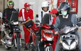 Membuat garam laut sendiri adalah cara yang bagus untuk membawa rasa dan bau dari pantai favorit anda ke dalam dapur anda. Wamen Esdm Menyubsidi Bbm Bagai Membuang Garam Ke Laut Tribun Jabar
