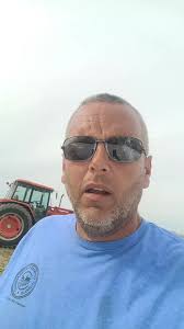 Billy Bob Farmer Talks about Neighbors