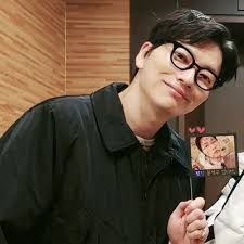 여기서 #입덕 하면 되는 겁니까 ♥（ﾉ´∀`） #극한직업 간지를 씹어먹는 #엘르 화보.jpg #류승룡 #이하늬 #진선규 #이동휘 #공명 #sia2016 #sialive #awesomeswagger #이동휘 #제시. ì´ë™íœ˜ ì„œí¬íŠ¸ Donghwi Support Twitter
