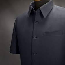 Masalahnya ketika bicara soal fashion, kebanyakan pria cenderung kurang perduli selama pakaian yang mereka kenakan nyaman dan bersih biasanya. Tampil Keren Dengan Baju Safari