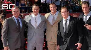 Check spelling or type a new query. Rob Gronkowski To Appear With Clan In Family Feud Episode Abc7 Chicago