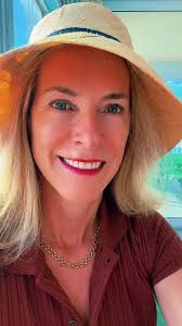 Understanding Medicare Advantage vs. Medicare Supplements: Making Informed  Decisions