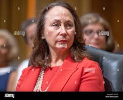 Elizabeth darling hi-res stock photography and images