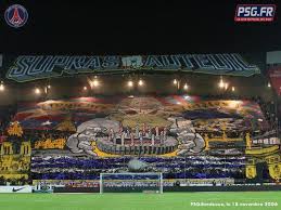 We can read the following messages in particular: Top 20 Des Plus Beaux Tifos De Supporters En Tribune Affiches De Football Psg Football