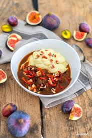 Zartes Gulasch Mit Feigen Und Pflaumen Ungewohnlich Dafur Besonders Gut Kochtrotz Kreative Rezepte Rezept Rezepte Gulasch Lebensmittel Essen