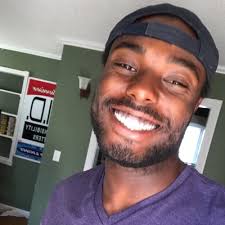 Montrell Moore (@MontrellMoore)